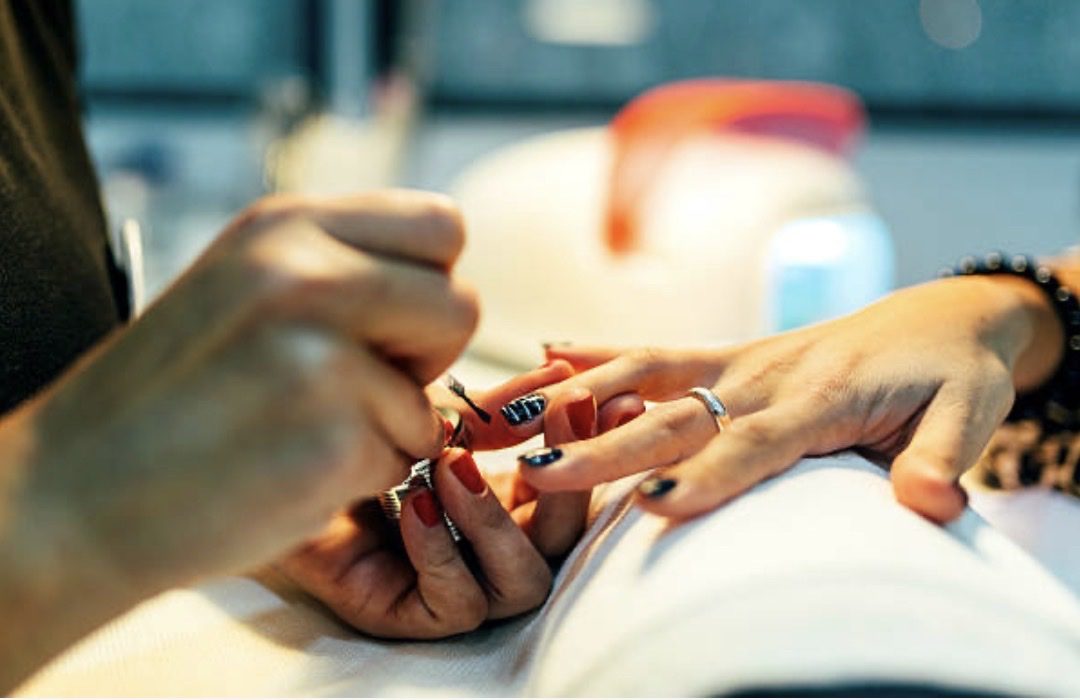 Expert nail painting